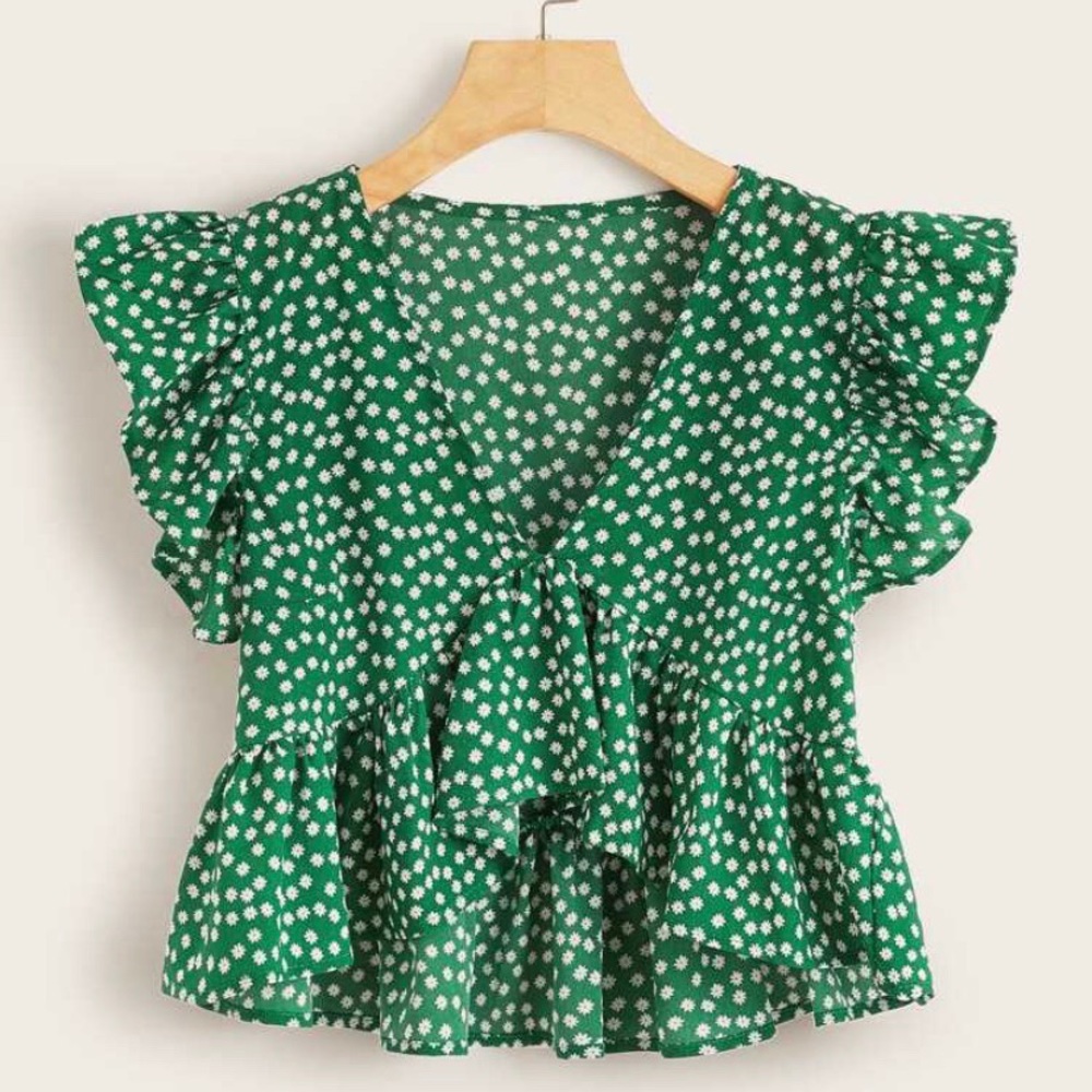 Ditsy Floral Print Butterfly Sleeve Top size M